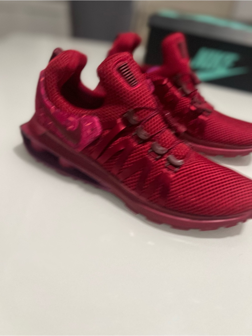 WMNS NIKE SHOX GRAVITY SZ 9